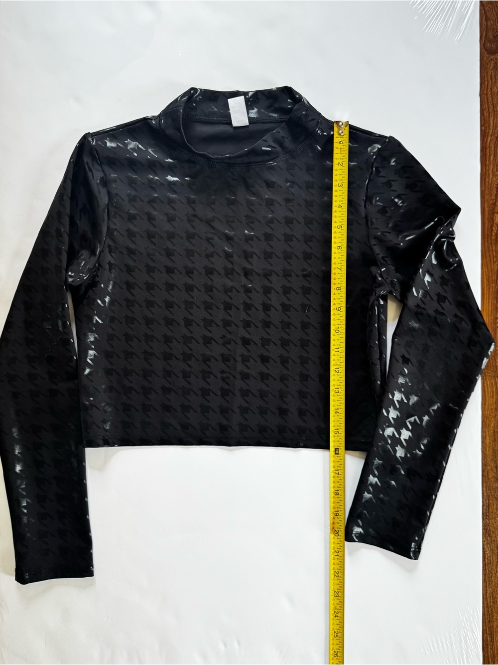 Noli Black Sheer Houndstooth Long Sleeve Crop Top - Picture 3 of 5